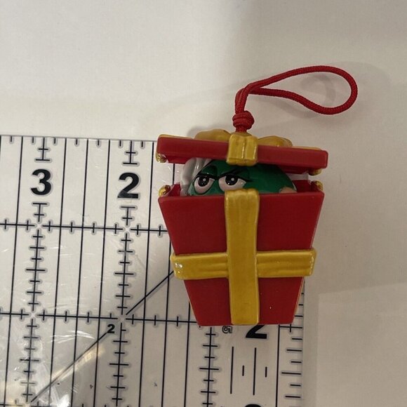 M & M's Red/Green Pop Up Gift Box Present Christmas Ornament WORKS Mars Inc. - Picture 7 of 13